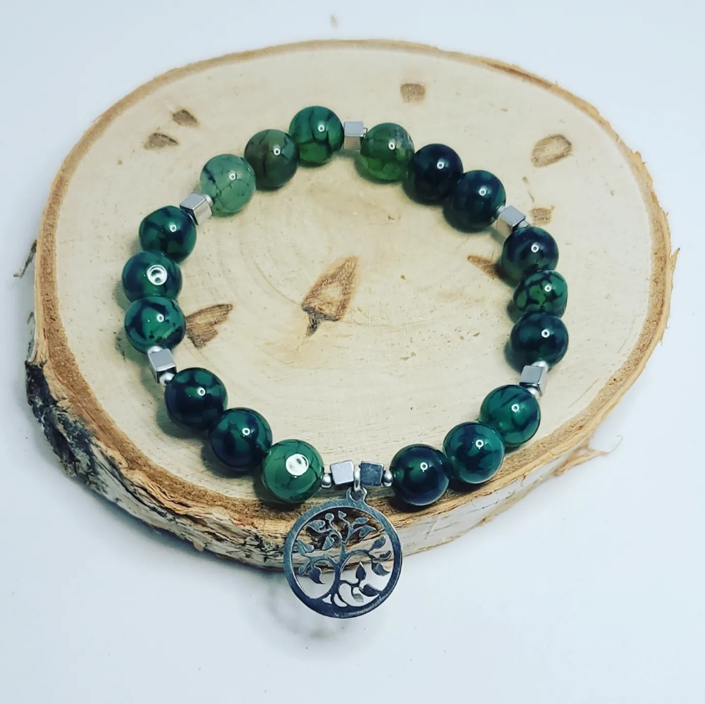 Green Crackle Agate Tree of Life charm bracelet 8 mm